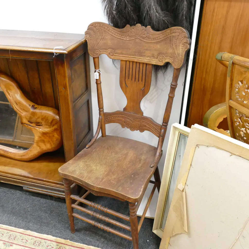 VICTORIAN PRESSED BACK CHAIR 1050MM H Image 1++