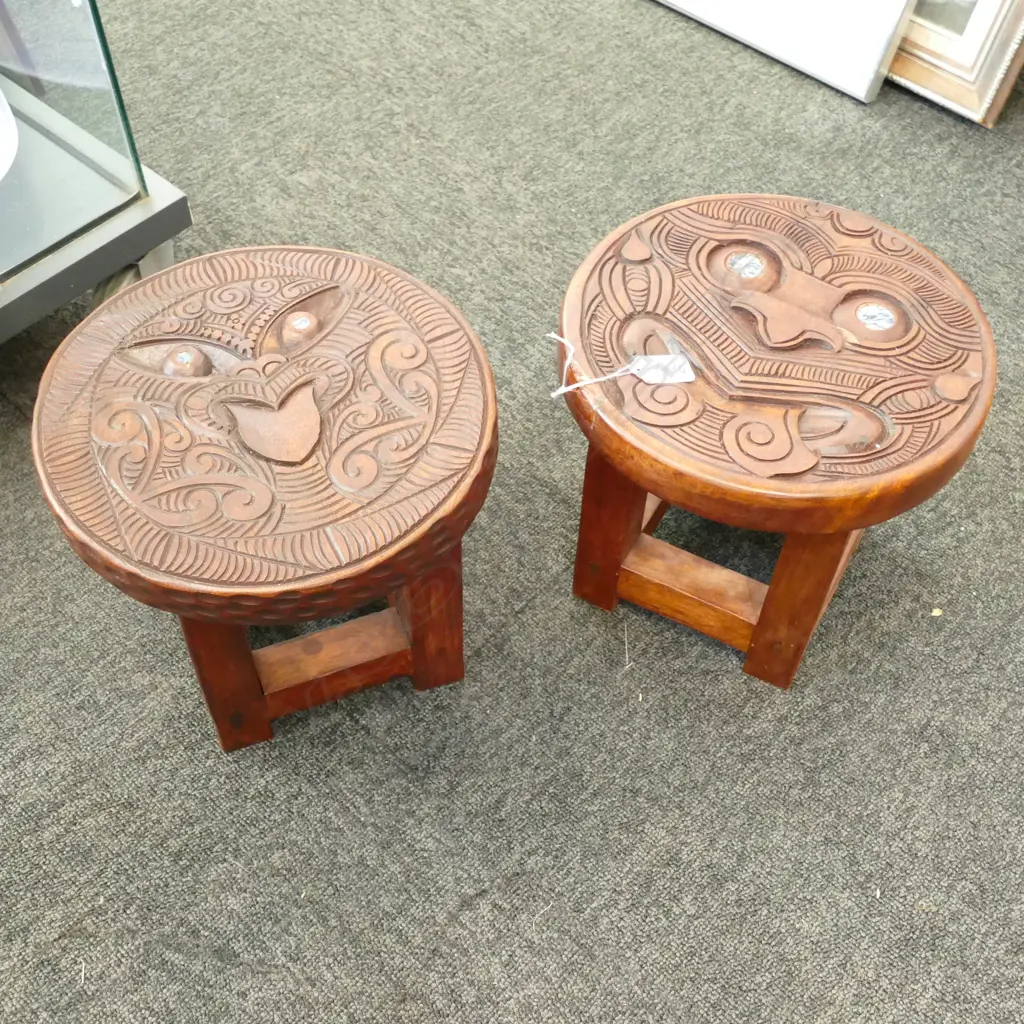 2 CARVED WOODEN MAORI STOOLS WITH PAUA INSET EYES 240MM H 260MM DIA Image 1++