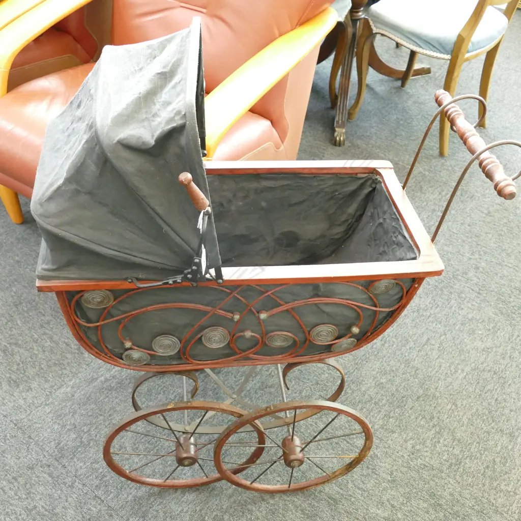 VICT STYLE PRAM L780 MM Image 1++