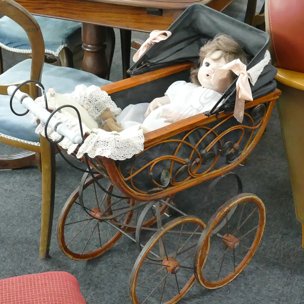 VICT STYLE PRAM DOLL + SMALL TEDDY L 720 MM Image 1++