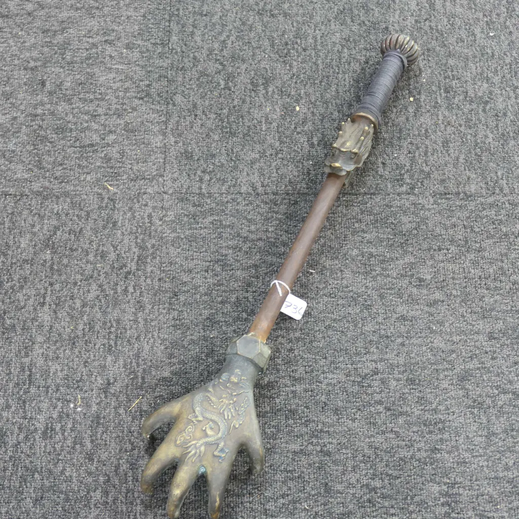 CHINESE BRASS & STEEL LGE BACK SCRATCHER  Image 1++
