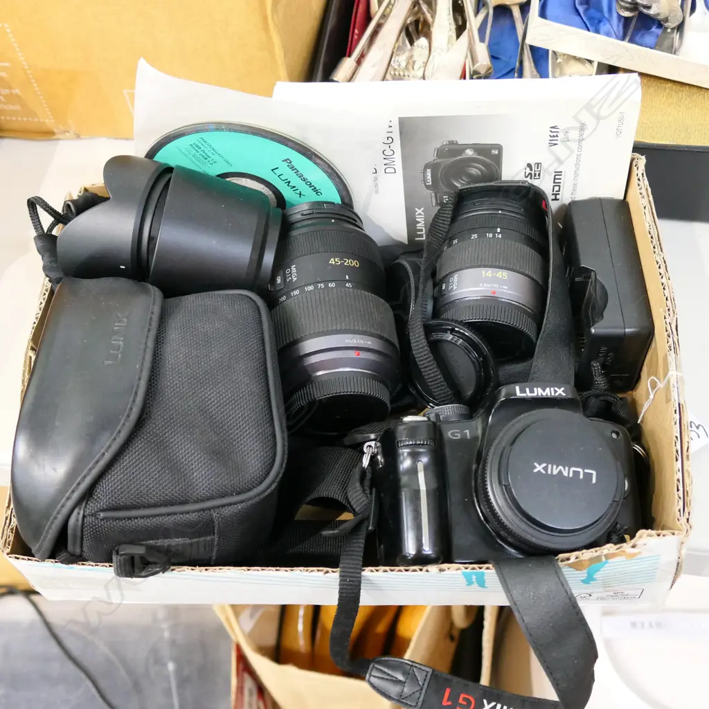 PANASONIC LUMIX G1 DIGITAL CAMERA (MICRO FOUR THIRDS - ULTRA COMPACT & LIGHTWEIGHT) w 3 LENSES & ACCESSORIES Image 1++