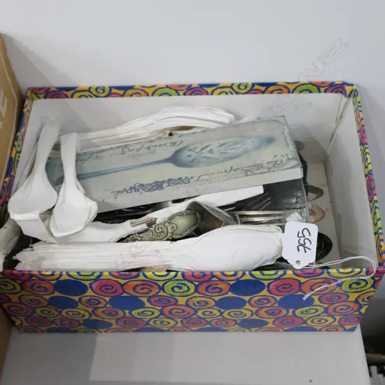 ASST COMMUNITY PLATE CUTLERY/CARVER RESTS/+ASST EP WARE