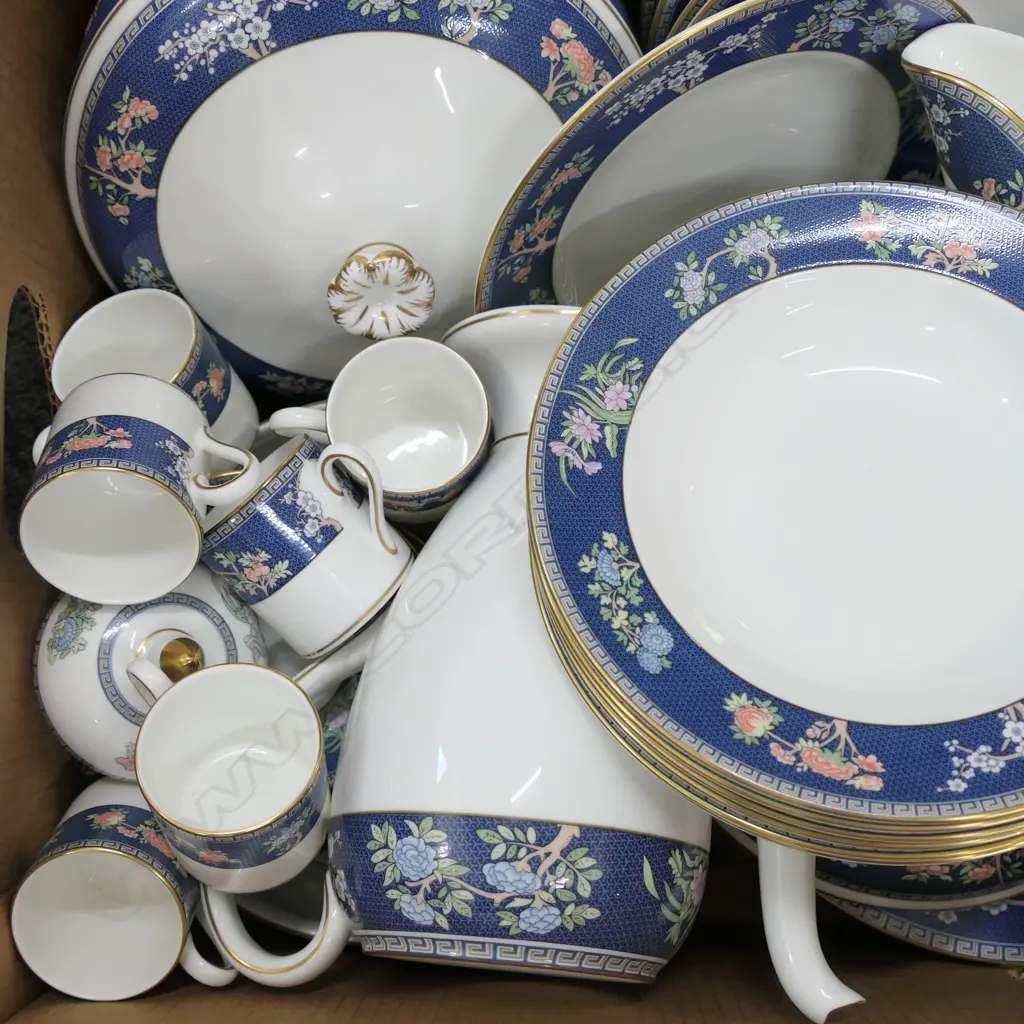 LOT WEDGEWOOD BLUE CYAN PATTERN PART DINNER SERVICE, APPROX 50 PIECES Image 1++