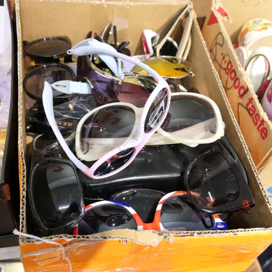 BOX LOT SUNGLASSES 
