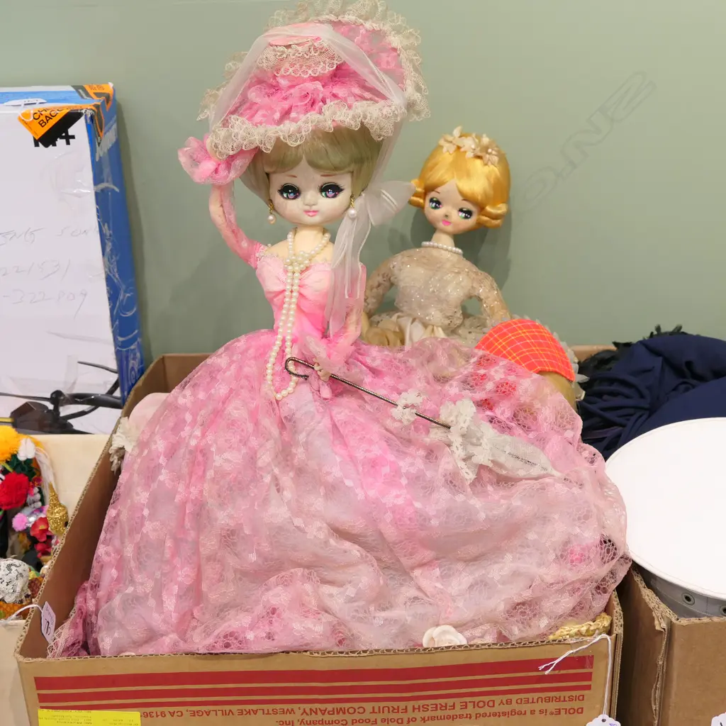 LOT ASST DOLLS Image 1++