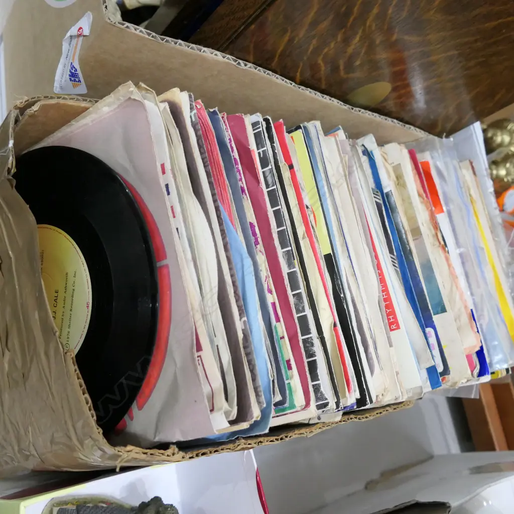 ASSORTED 45S VARIOUS 60S & 70S ARTISTS Image 1++