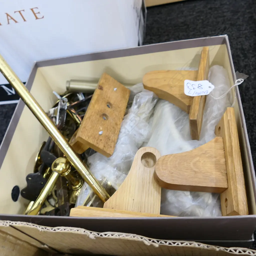 ASST BRASS HANDLES& BATHROOM ROD ETC. Image 1++