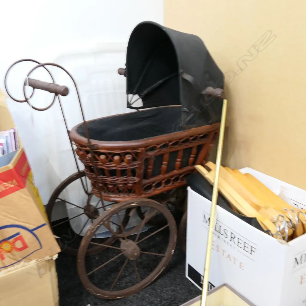 VICT STYLE PRAM L 610 MM Image 1++