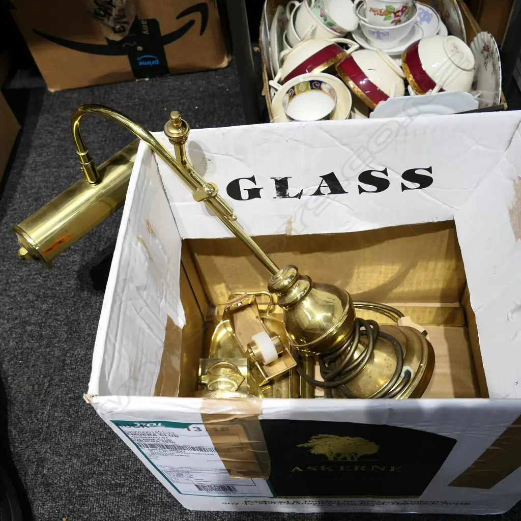 BOX BRASS DESK LAMP & BRASS DESK ITEMS Image 1++