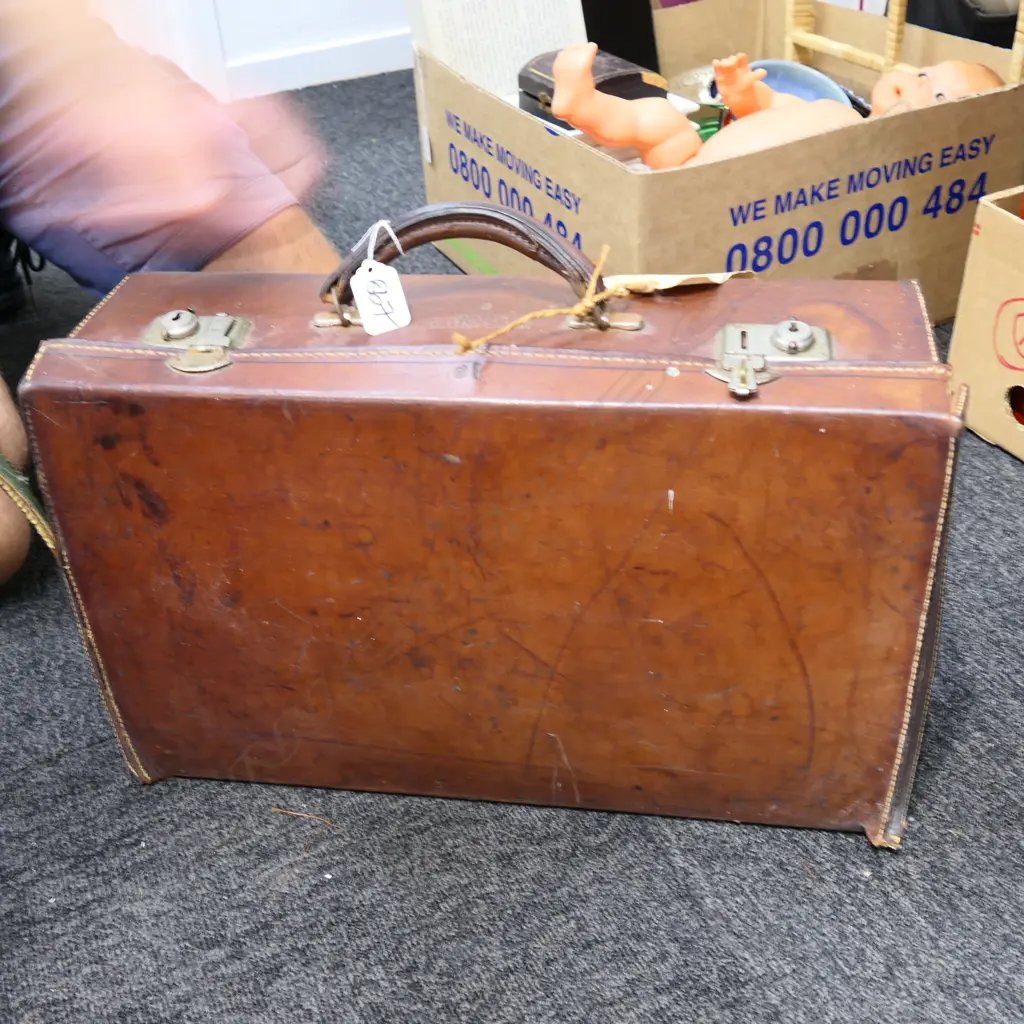 VINTAGE SUITCASE A/F + ASST LACE Image 1++