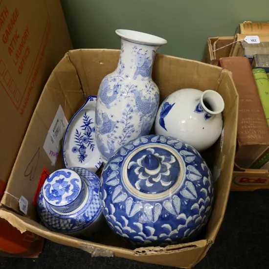 BOX LOT ORIENTAL B/W GINGER VASES 