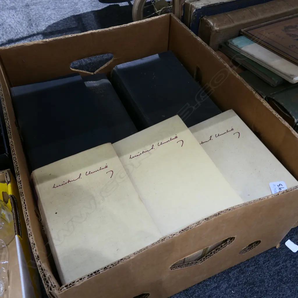 LOT ASSORTED BOOKS WINSTON CHURCHILL  Image 1++