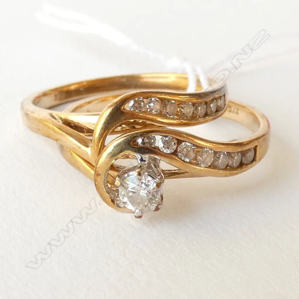 PR 9CT DIAMOND SOLITAIRE RINGS WEDDING + ENGAGEMENT Image 1++