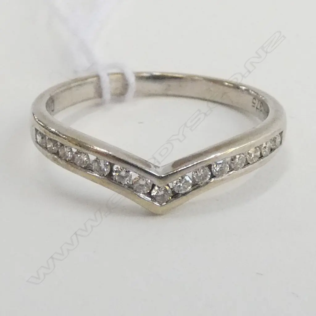 9CT MULTI DIAMOND RING V-FORM Image 1++
