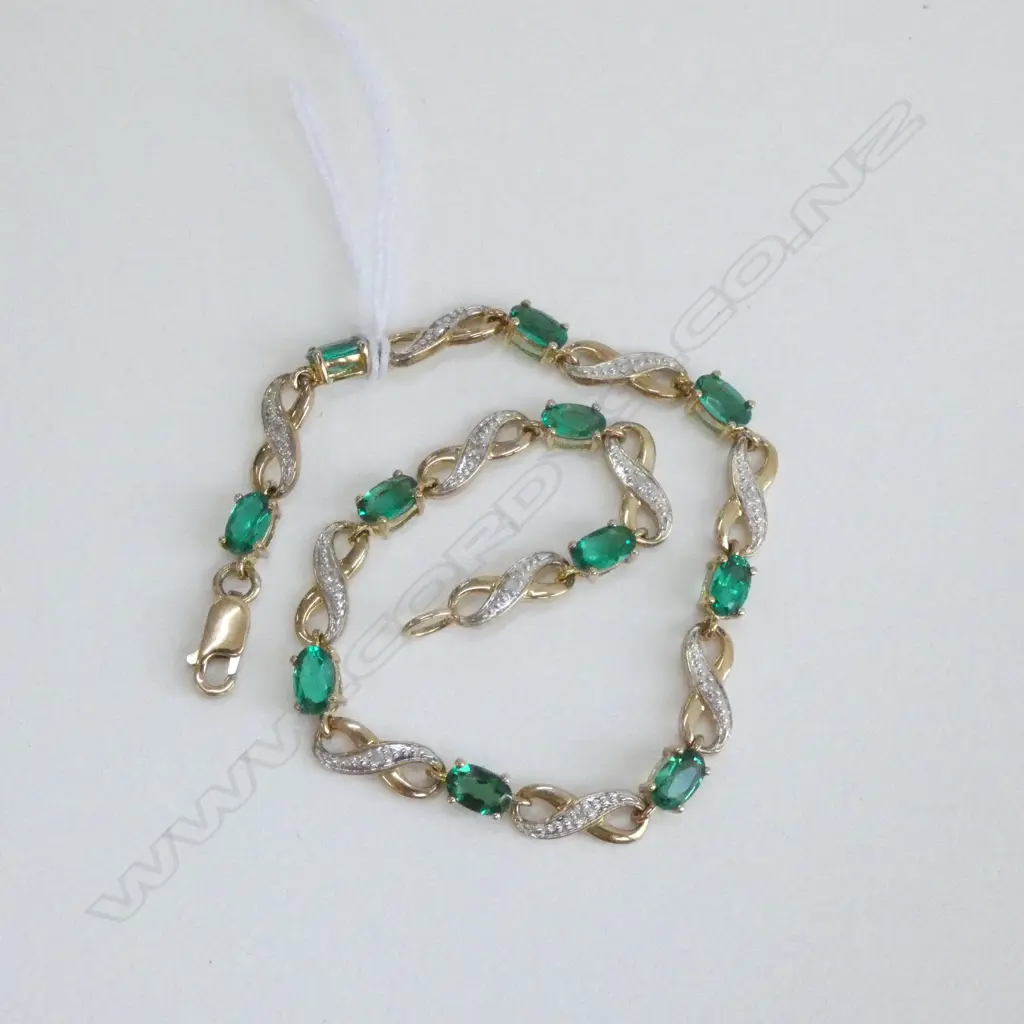 9CT DIAMOND + SYNTHETIC EMERALD BRACELET + VALUATION Image 1++
