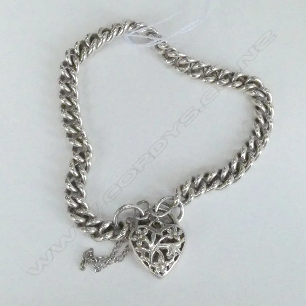 S.SILVER CURB LINK BRACELET WITH HEART LOCK  Image 1++