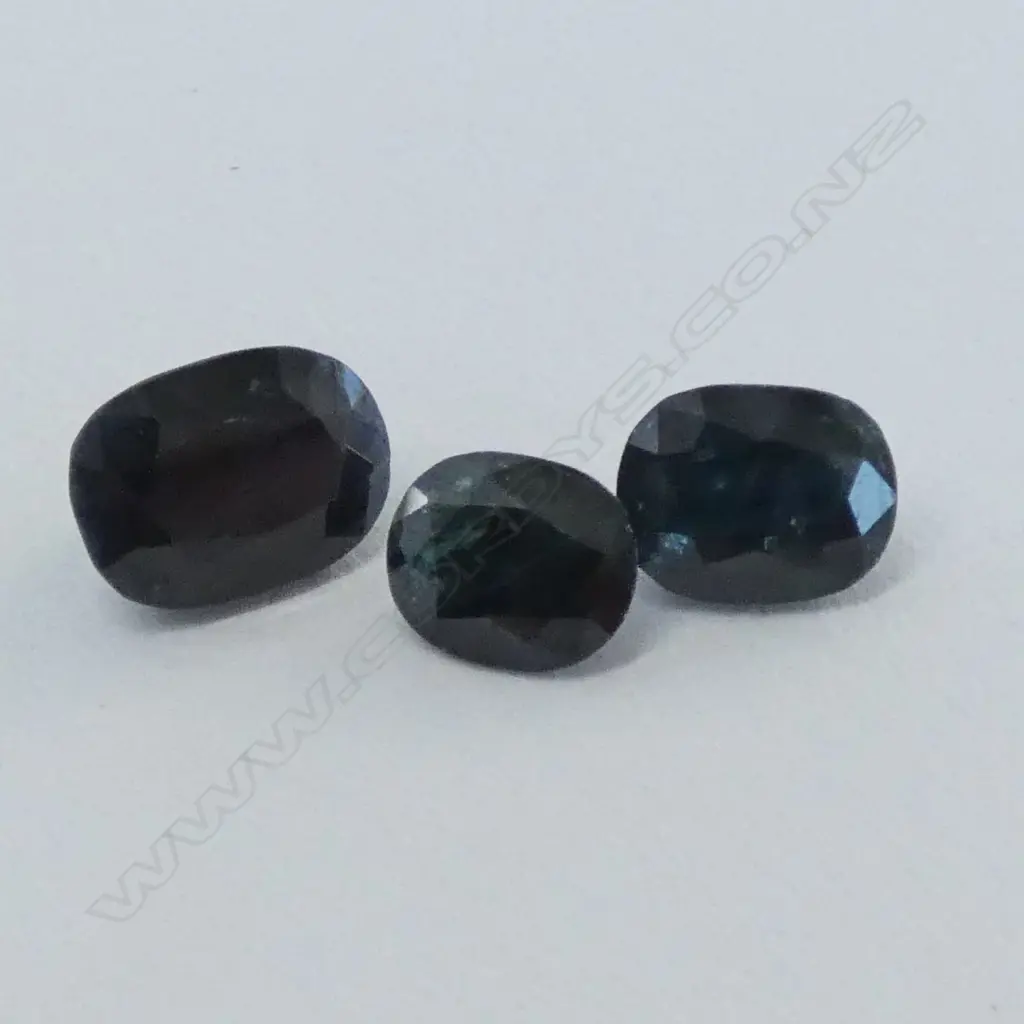 3 OVAL FACET CUT LOOSE SAPPHIRES Image 1++