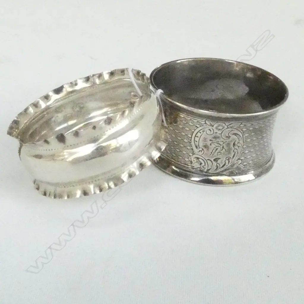 2 SILVER SERVIETTE RINGS Image 1++