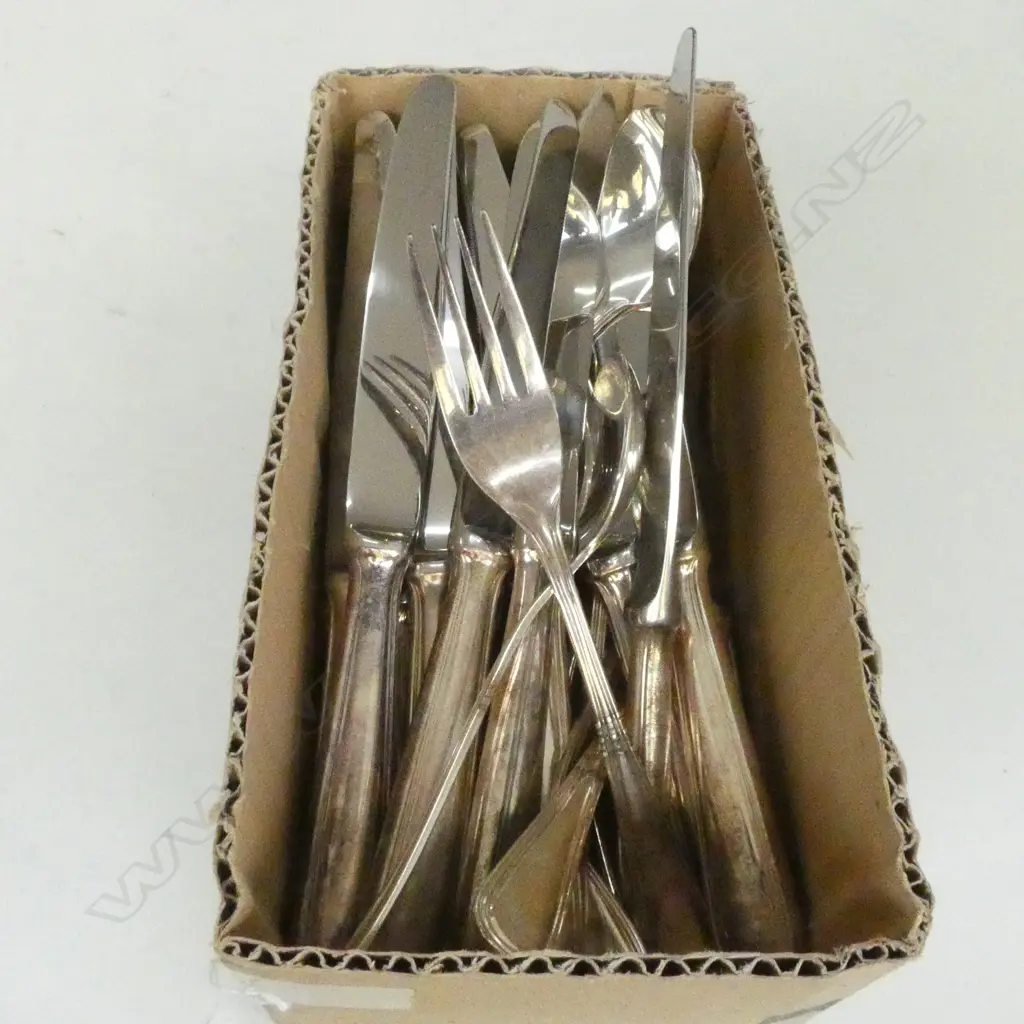 BOX LOT ELKINGTON CUTLERY Image 1++