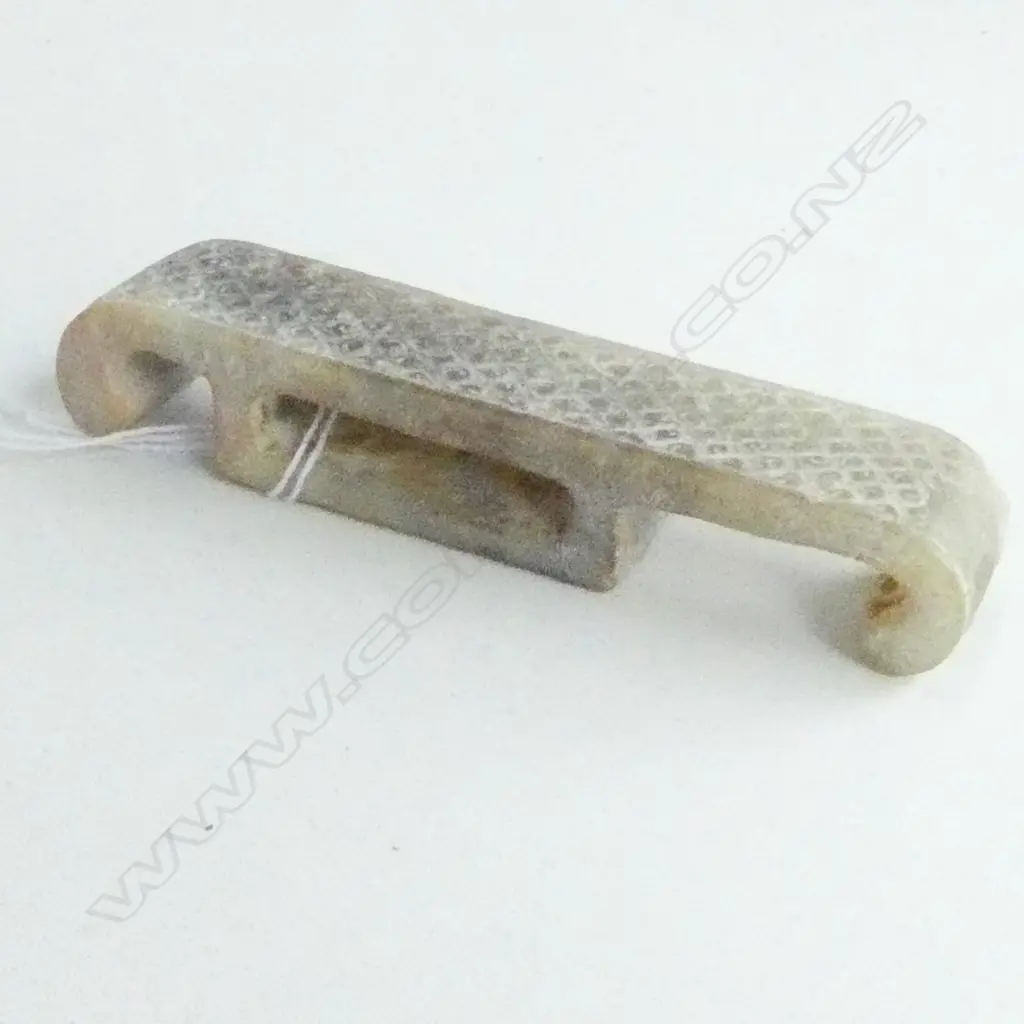 CHINESE ARCHAIC STYLE PALE JADE BELT BUCKLE Image 1++