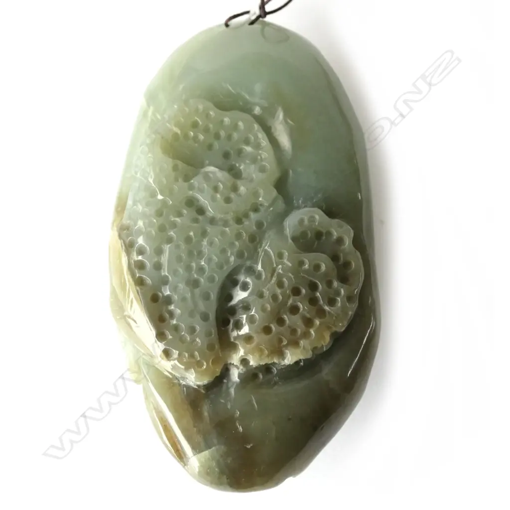 CHINESE CARVED GREEN JADE HANDLING PIECE PENDANT Image 1++