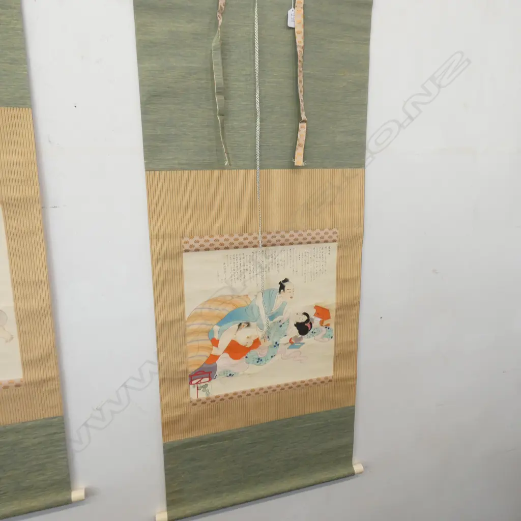 OLD JAPANESE SHUNGA SCROLL Image 1++