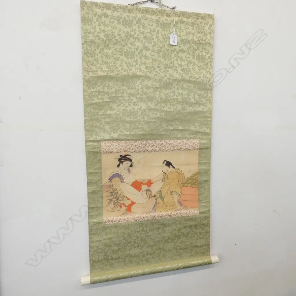 OLD JAPANESE SHUNGA SCROLL Image 1++