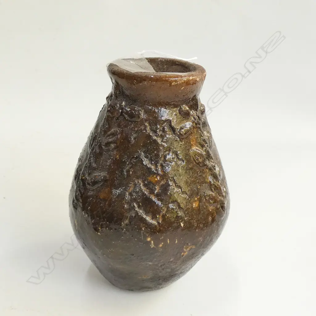 FIJIAN LAPITA POTTERY SMALL VASE H 105 MM Image 1++