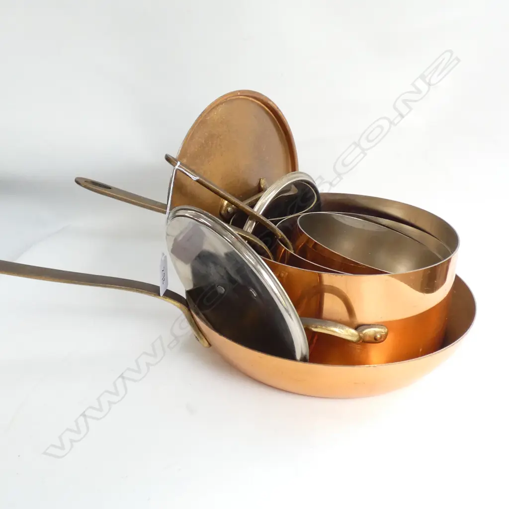 4 COPPER PANS; 3 LIDDED POTS & SAUCEPAN  Image 1++