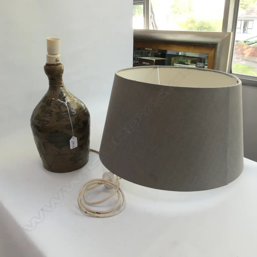 NZ POTTERY LAMP H 380 MM Image 1++
