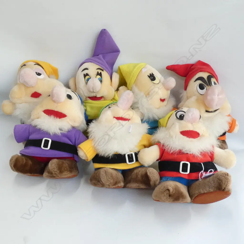 7 1980S DISNEY 7 DWARFS PLUSH TOYS Image 1++