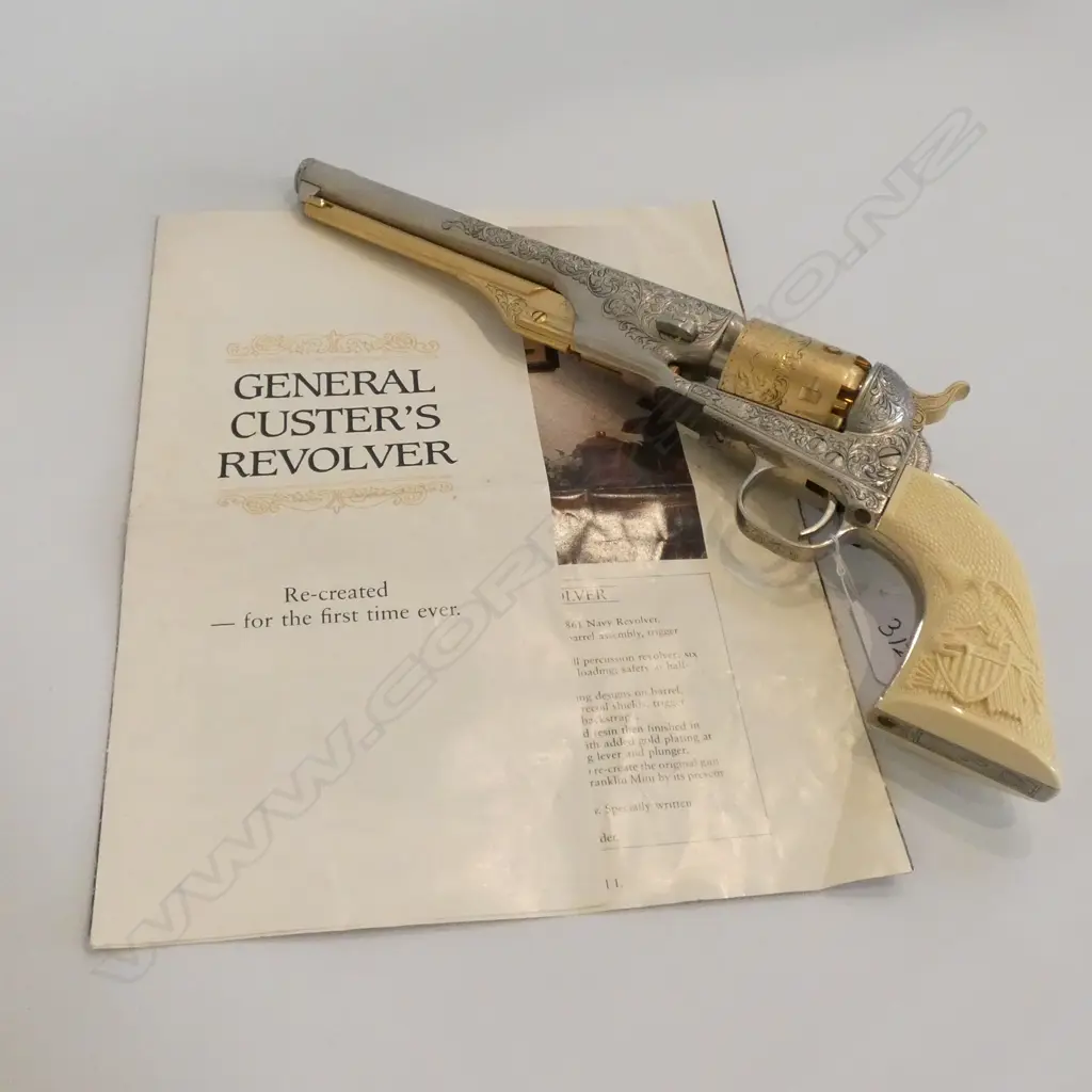 REPLICA OF GENERAL CUSTORS REVOLVER Image 1++