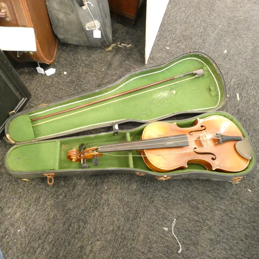 VINTAGE VIOLIN AF IN CASE L. 780MM Image 1++