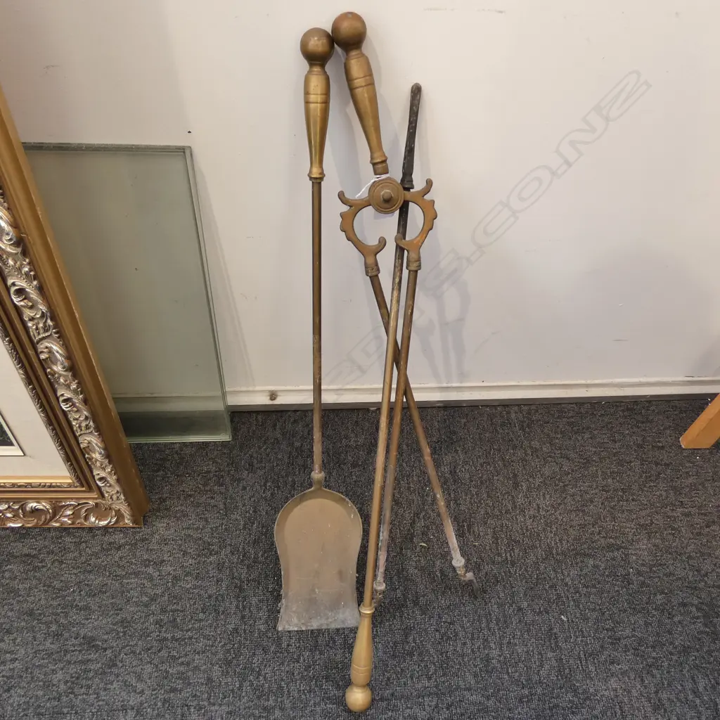 BRASS FIRE IRONS Image 1++
