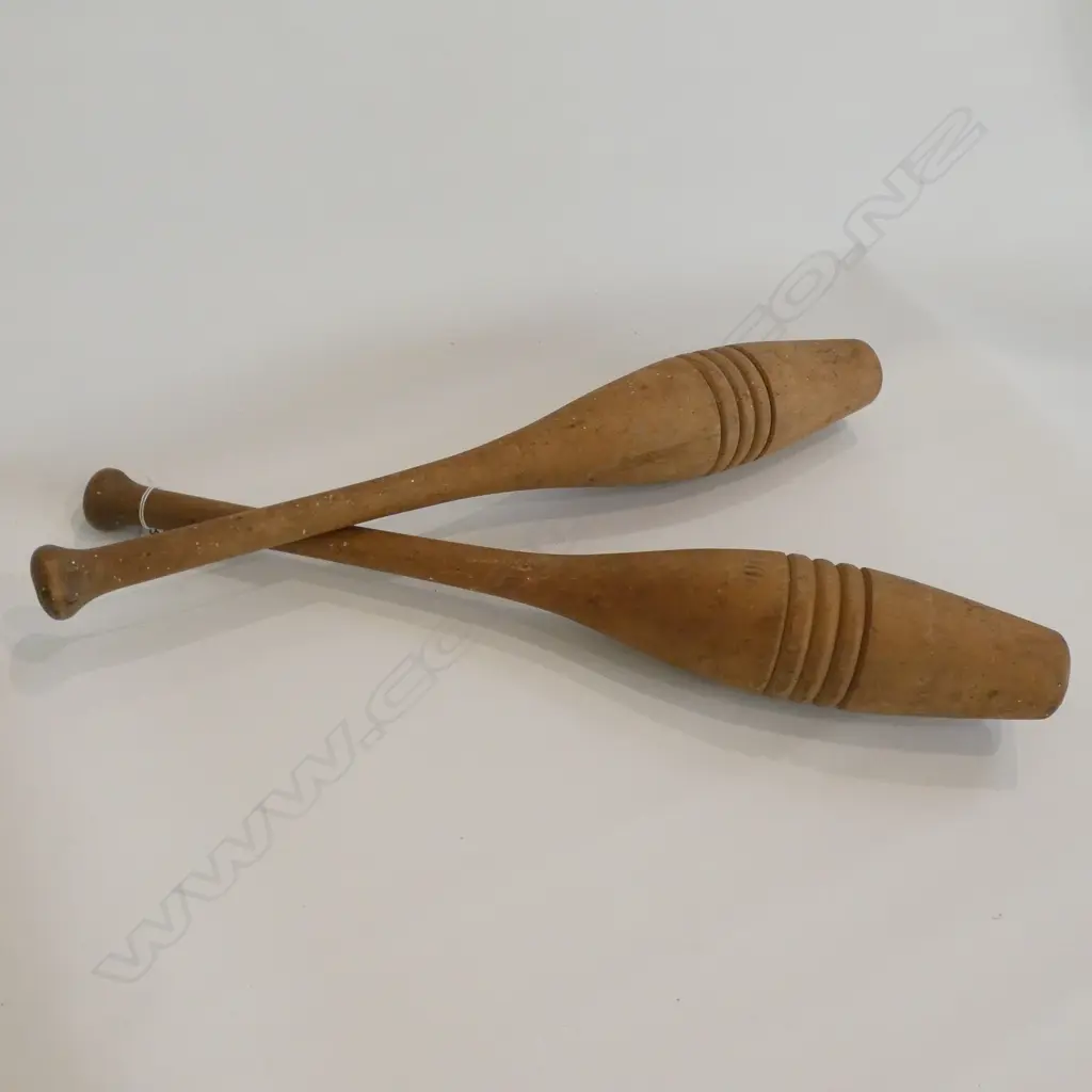 PR INDIAN WOODEN CLUBS L. 455MM Image 1++
