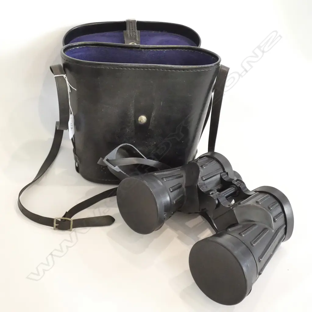 CASED BINOCULARS Image 1++