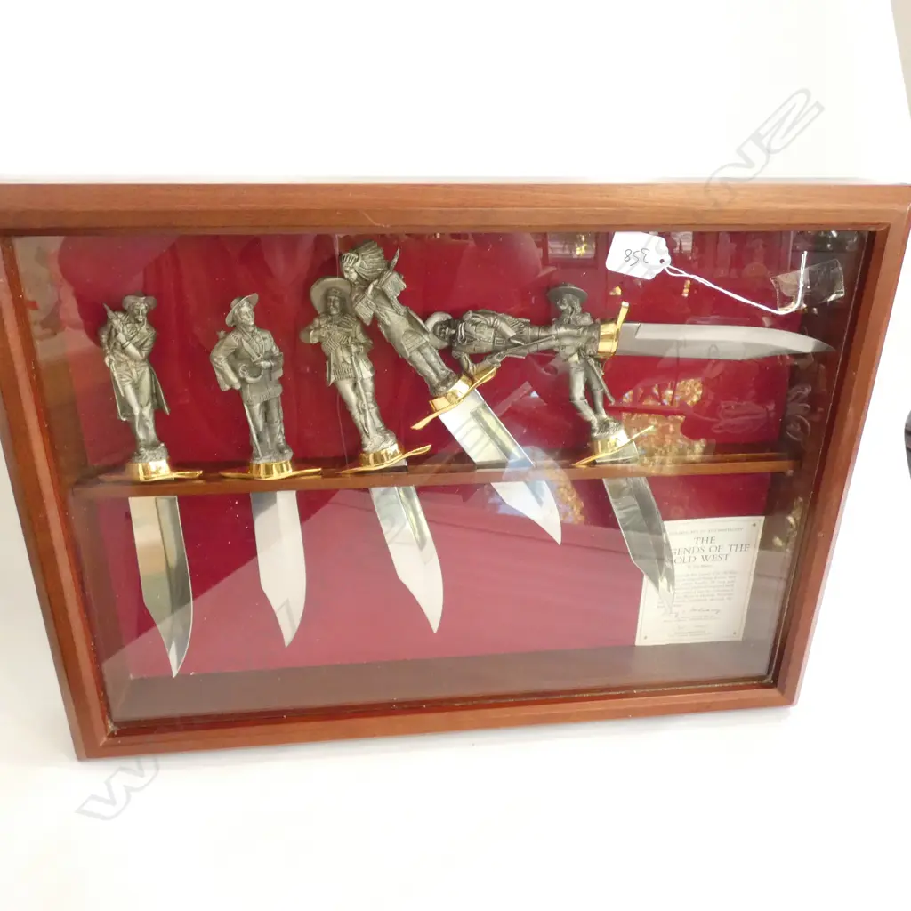 CASED F/MINT LEGENDS OF THE OLD WEST KNIVES Image 1++