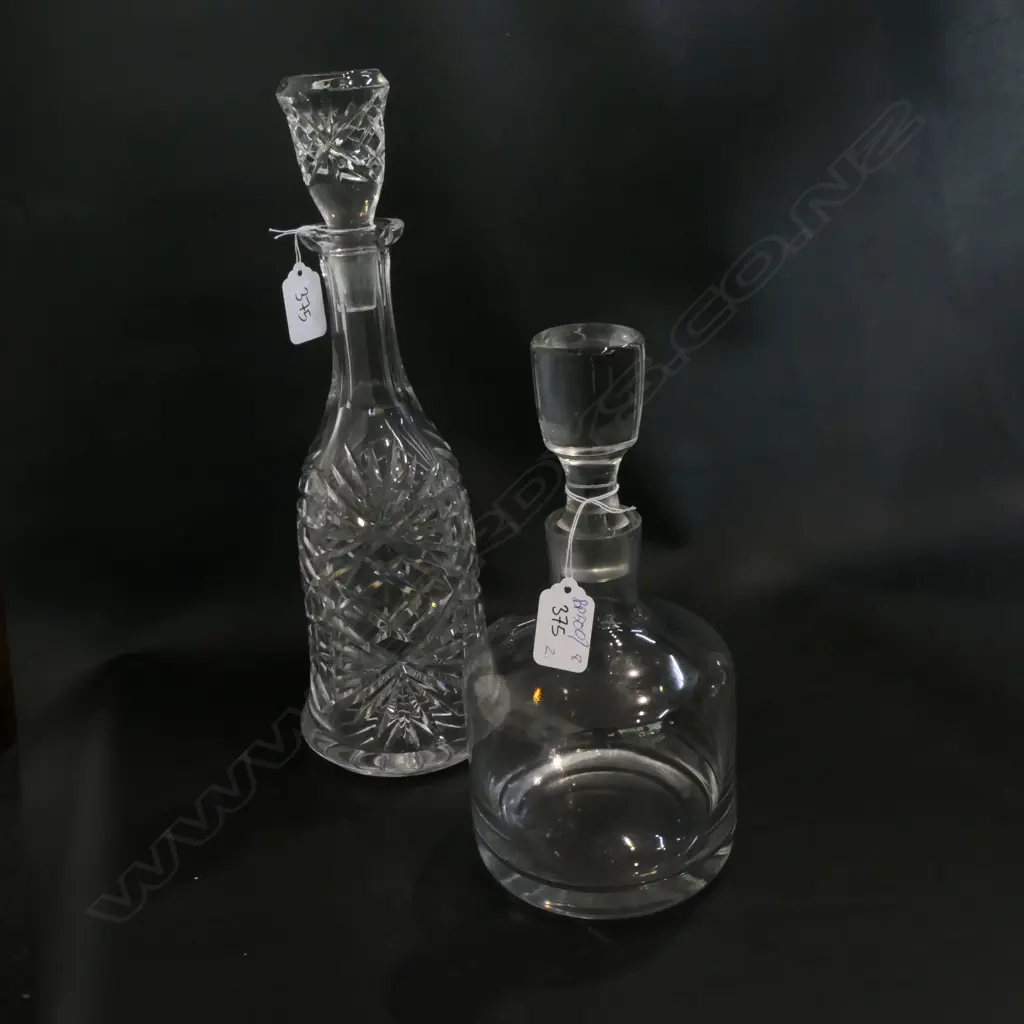 2 CRYSTAL DECANTERS H. 335MM Image 1++