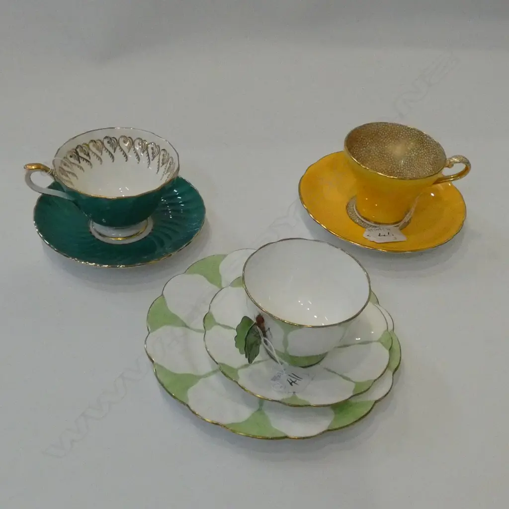 THREE AYNSLEY BONE CHINA CUPS & SAUCERS/TRIOS, GREENS & YELLOW Image 1++