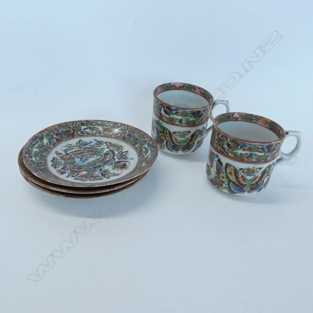 3 OLD ORIENTAL BUTTERFLY PLATES & 2 CUPS  Image 1++