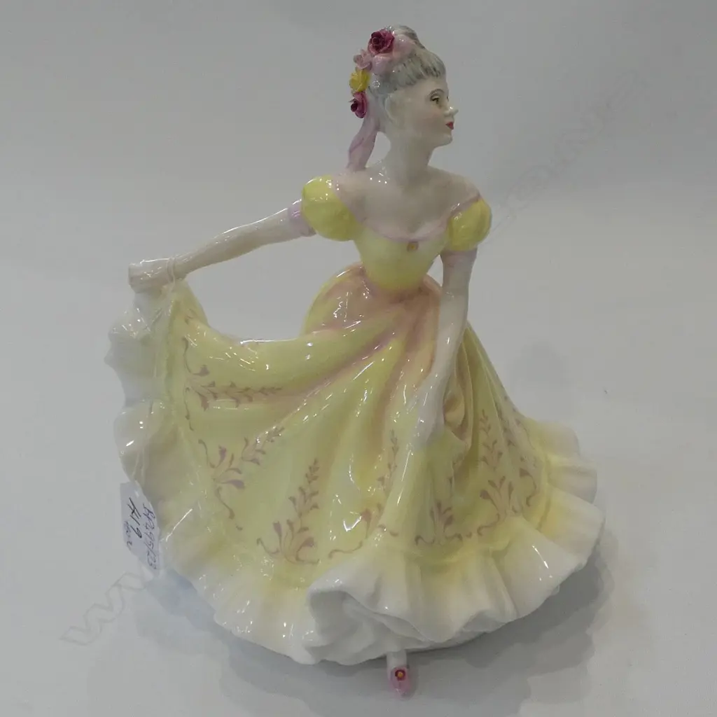 R/DOULTON FIGURINE NINETTE + BOX Image 1++