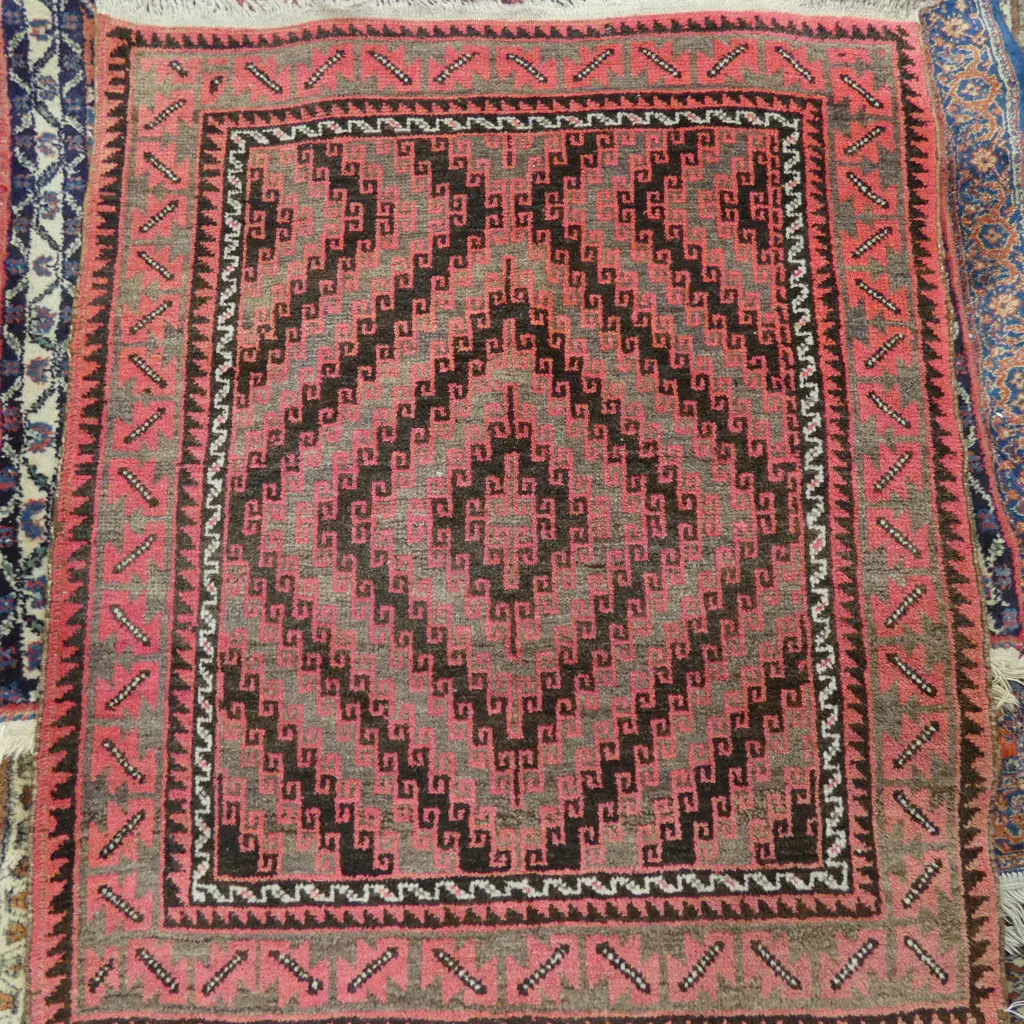 HAND KNOTTED ALL WOOL RUG 890 X 1040MM Image 1++