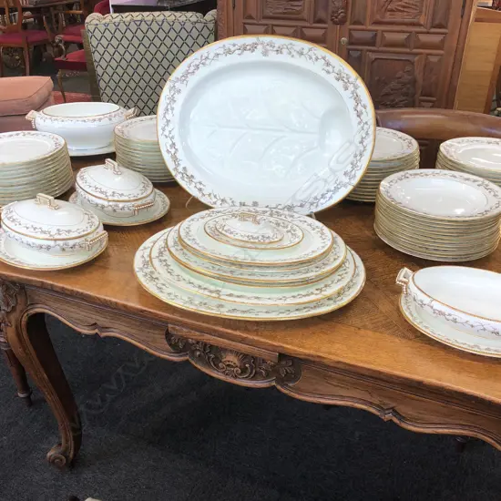 LARGE VICTORIAN DINNER SET