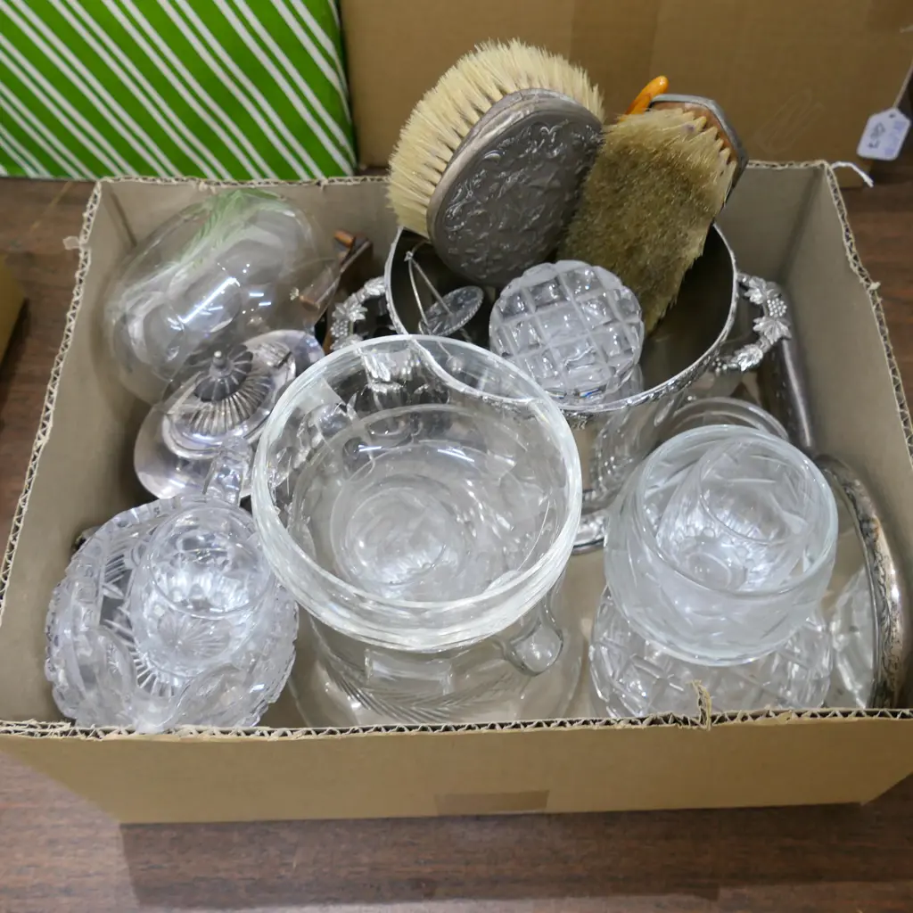 BOX LOT WINE BUCKET, EP, CRYSTAL ETC Image 1++