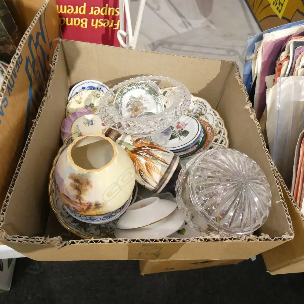 BOX LOT PIN DISHES LLADRO, WORCESTER, R/COPENHAGEN, CRYSTAL ETC Image 1++