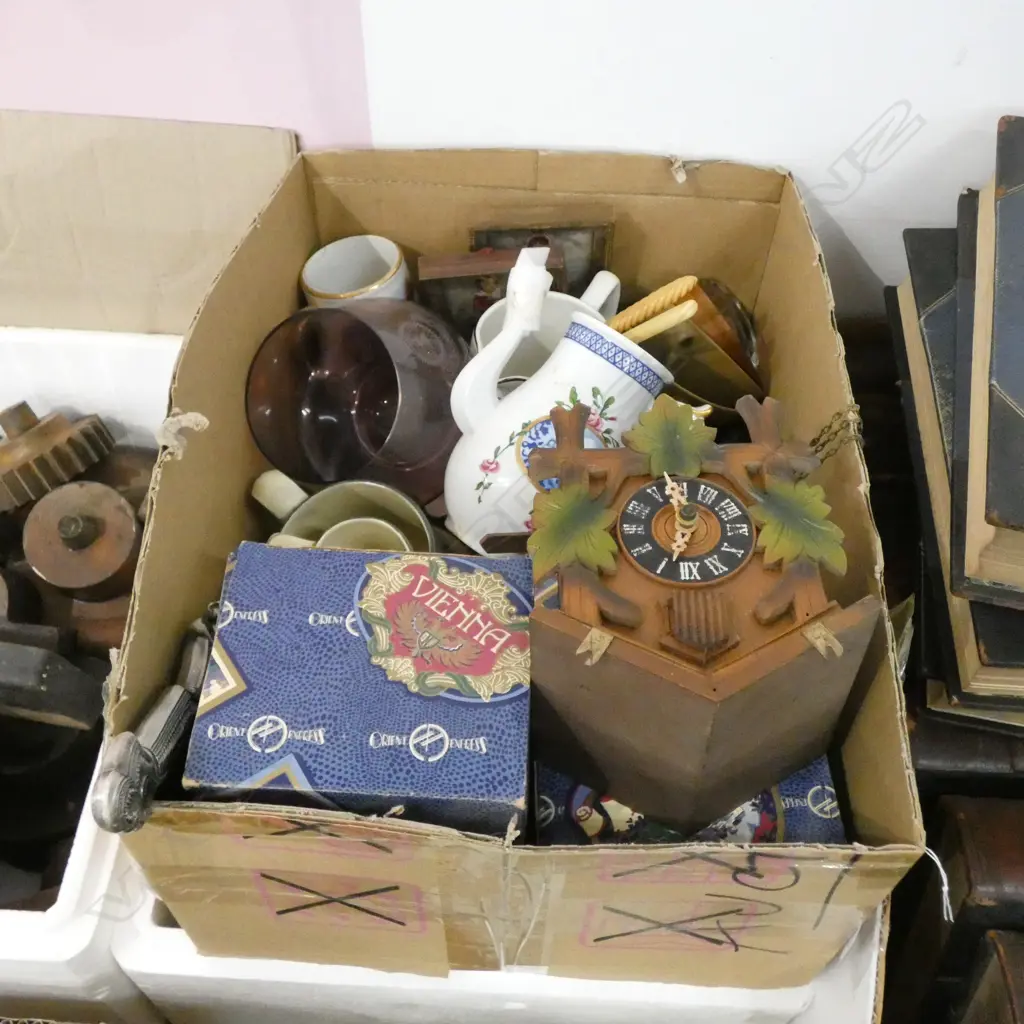 BOX LOT ASST CHINA ETC Image 1++