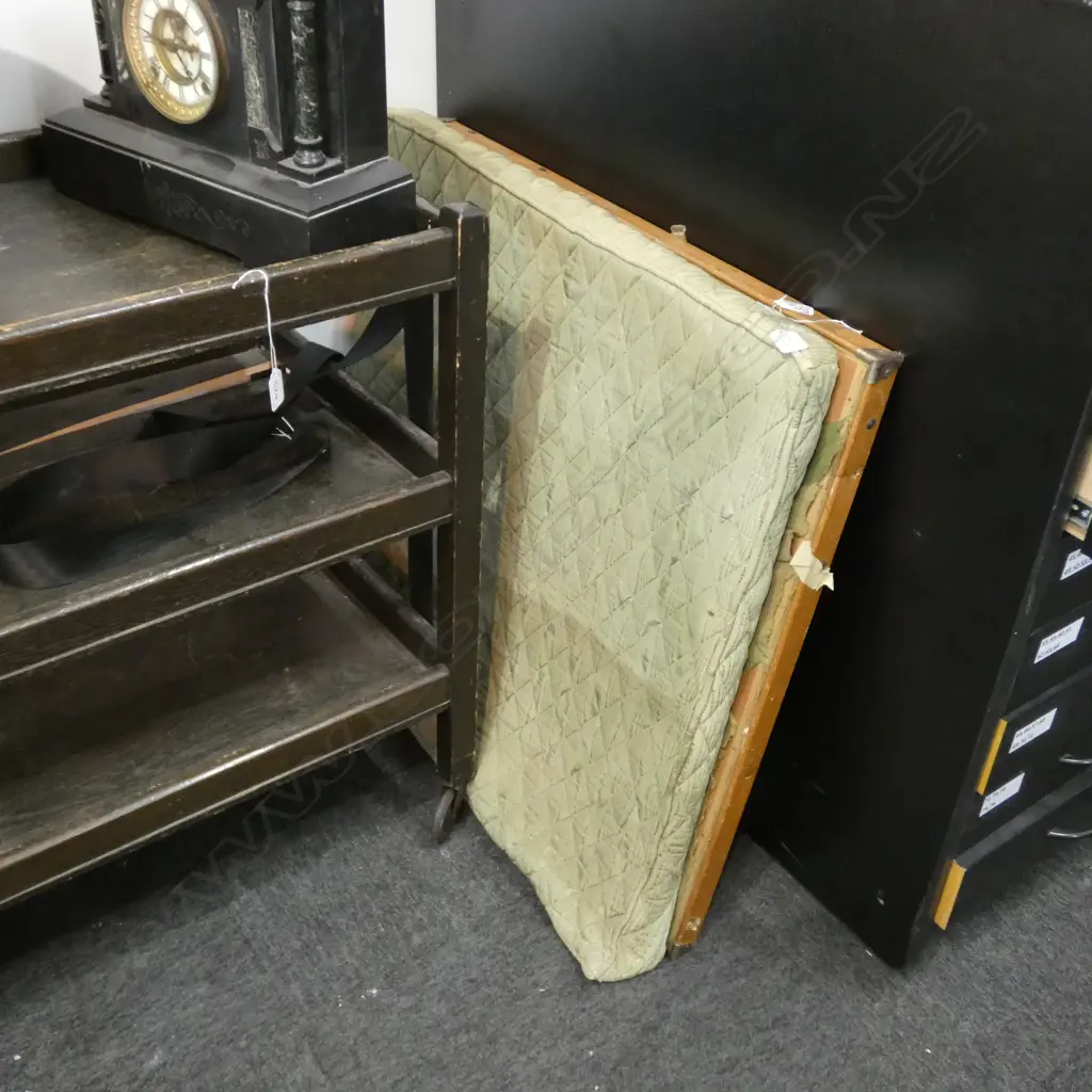 2 FOLDING CARD TABLES + TEA TROLLEY Image 1++