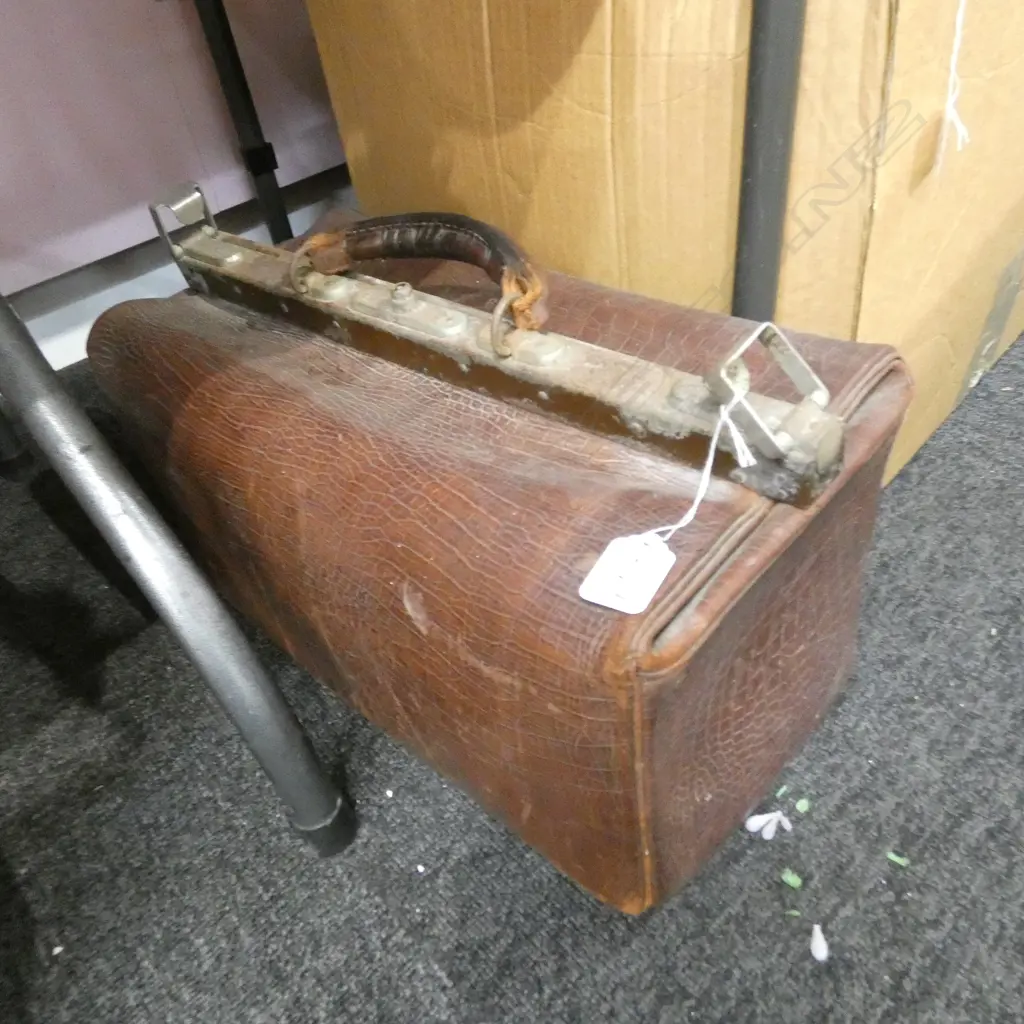 GLADSTONE BAG Image 1++