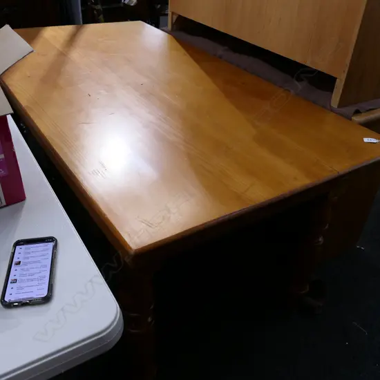 THICK PLANK KAURI COLONIAL STYLE TABLE L. 1590MM